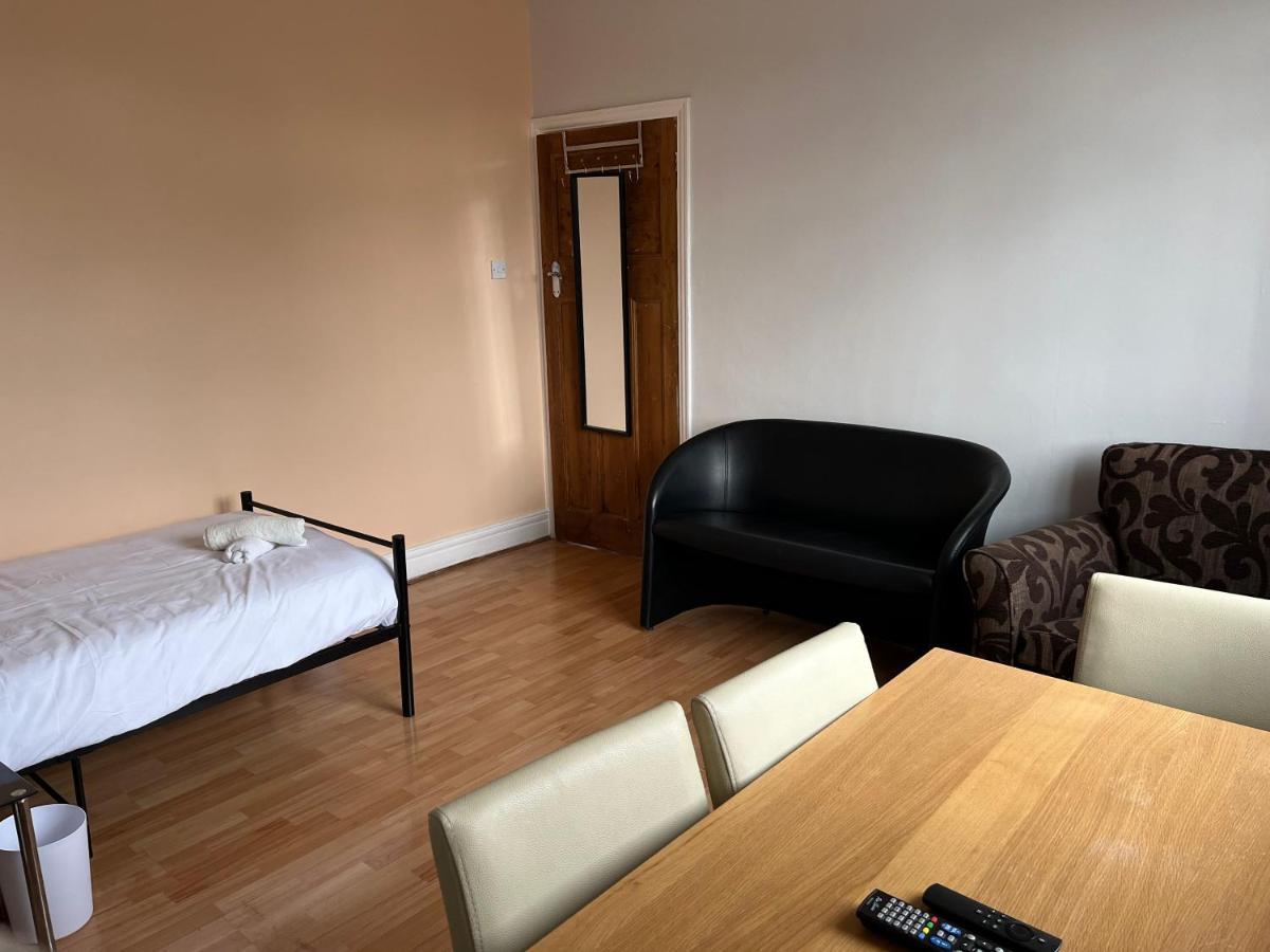 2 Bedroom Apartment, 5 Minutes From City Centre Newcastle upon Tyne Eksteriør billede