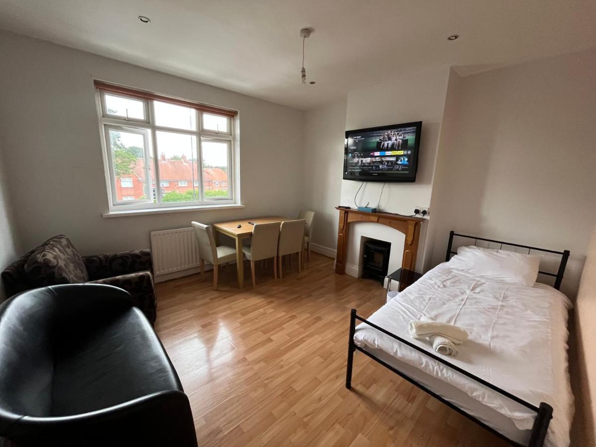 2 Bedroom Apartment, 5 Minutes From City Centre Newcastle upon Tyne Eksteriør billede
